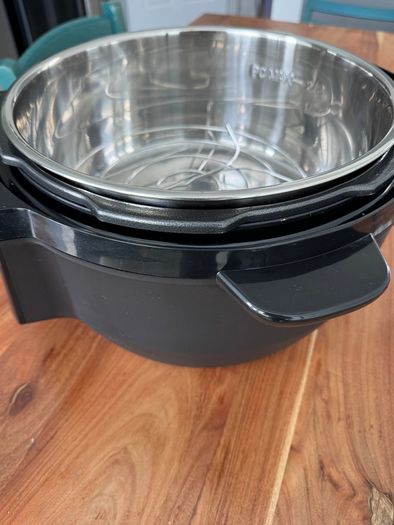 Instant Pot XL 7.1L Multicooker  Basically Brand New | Unwanted Gift