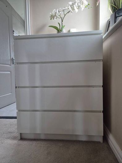 white chest of drawers