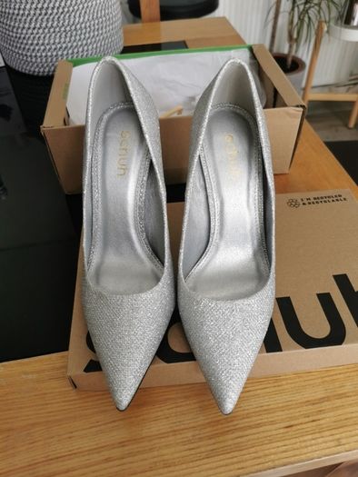 Schuh high hills