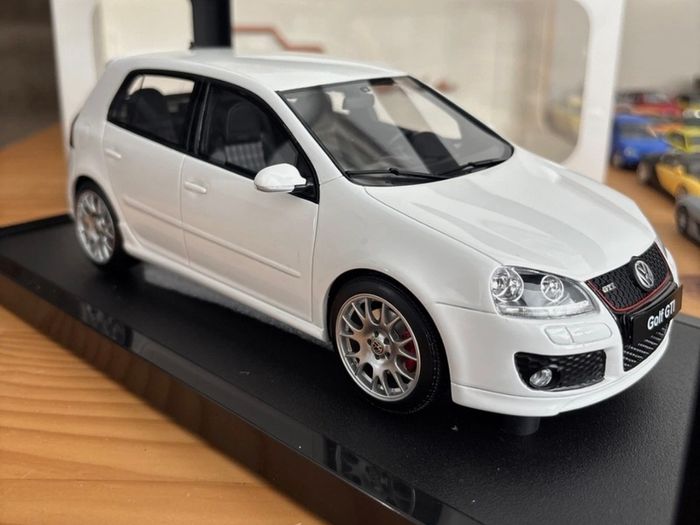 VW Golf Gti Edition30 Mk5 1/18 Otto New In Box