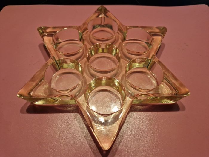 3 Table Centre Piece Tea Light Holders