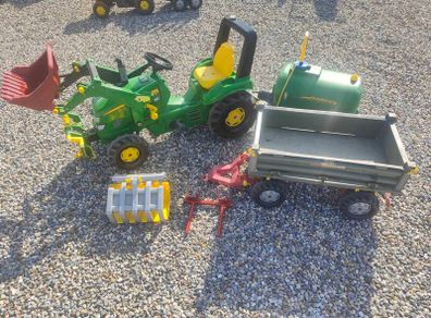 Rolly X-Trac John Deere 8400R with attachment.