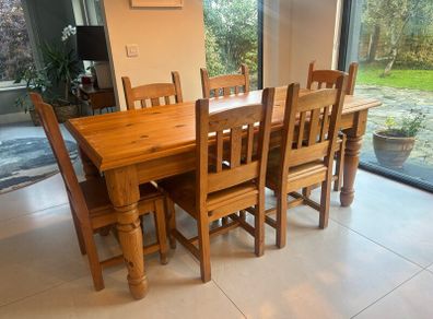 Farmhouse solid oak kitchen table and six chairs