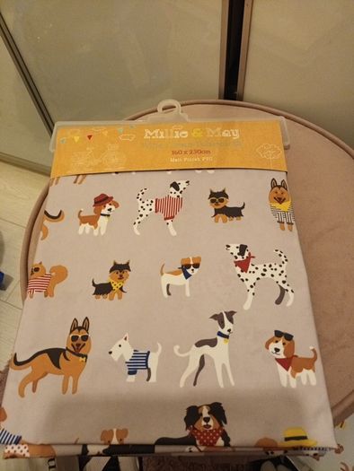 Dog lovers wipeable tablecloth