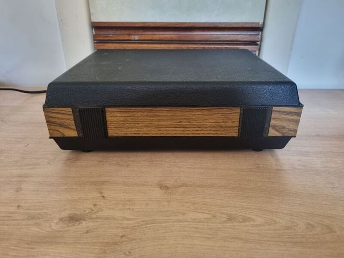 Fidelity HF42 Vintage Mini Portable Record Player