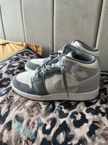 nike jordans