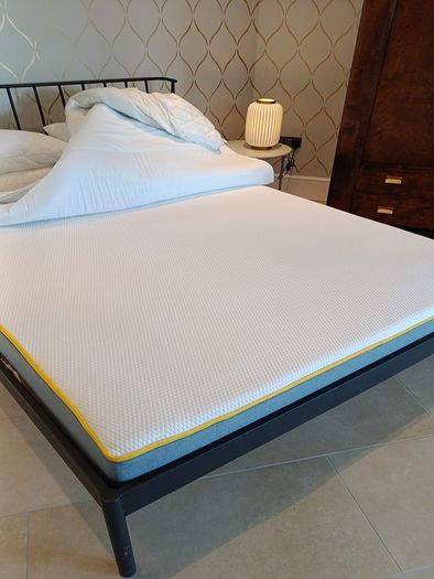 King size bed frame with Eve mattress