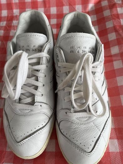 Adidas  AR Trainer. Marathon Running Shoe Sneaker Runners. Super Comfortable Light Weight Uk 6 Eu 39. In Pristine Condition.