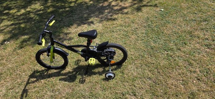 16 Inch Kids Bike Dark Hero 500 4-6 Years Old