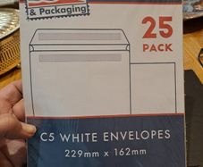 25 C5 envelopes packs