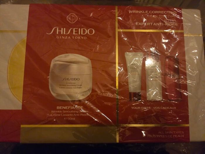 Shiseido wrinkle cream set