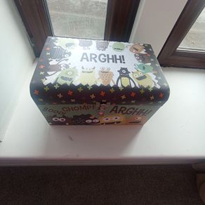 Kids small trunk box