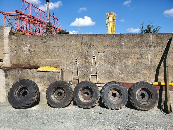 Dumper axles  / Wheels