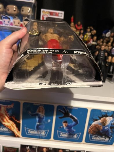 Box damaged Dynamite Kid wwe