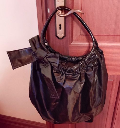 Ladies Handbags (New & used).
