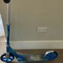 Razor A5 Lux scooter foldable with stand Image 3