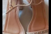 ladies sandals raid