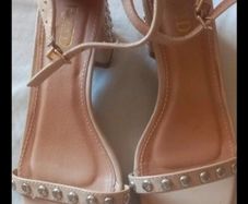 ladies sandals raid