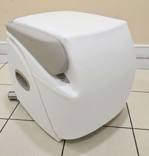 Inada Cube Plus massage chair [Delivery Possible]