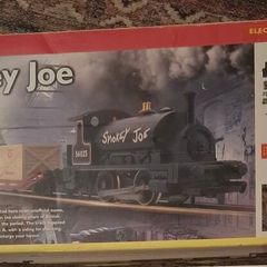 Hornby R1036 Smokey Joe Starter Train Set.