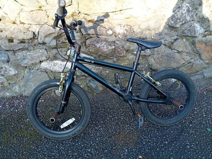 16 inch bmx with pegs