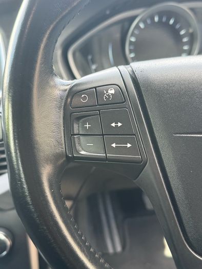 2015 Volvo V40 & 9months WARRANTY & 53k KM
