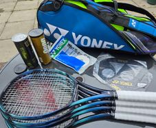 Yonex EZONE 98 2022 Tennis Racket Set of 4 with Pro Bag