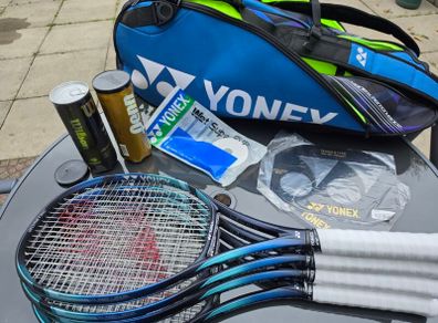 Yonex EZONE 98 2022 G3 Tennis Racket Set of 4 with Pro Bag
