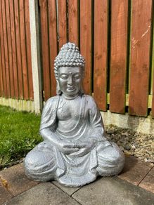 garden statue