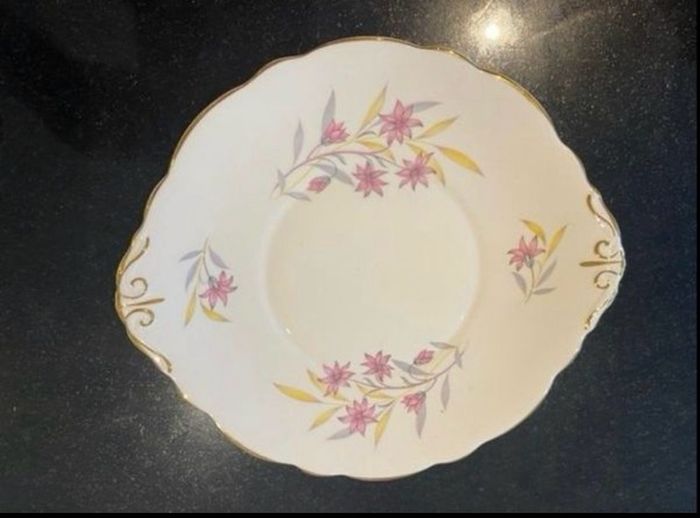 Pretty Royal Stuart  cake plate