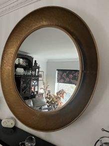 Bevelled circular Mirror  Outer diameter 34.5 cm. Mirror size 26 in