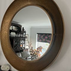 Bevelled circular Mirror  Outer diameter 34.5 cm. Mirror size 26 in