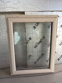 Double glazed window (cream)