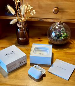 Apple AirPods Pro (1st Gen) with Original Box & Cable Read Description