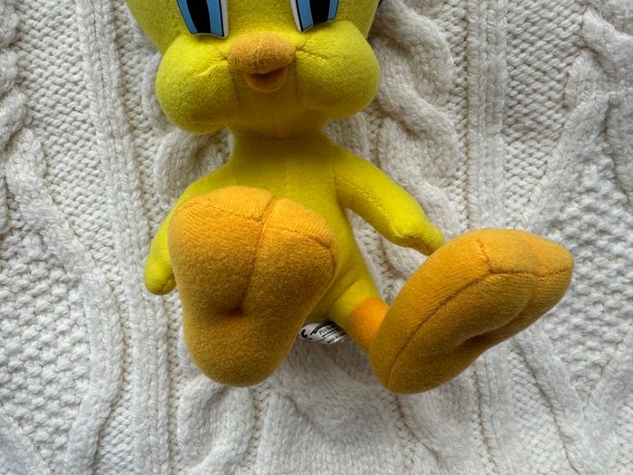 Vintage Tweety Bird Genie Plush Toy Looney Tunes Stuffed Animal 1999 NO Rug and Gilet Used Please look at the pictures