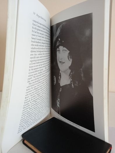 La Sheridan Adorable Diva: Margaret Burke Sheridan Irish Prima-Donna 1889-1958 by Anne Chambers (RB388)