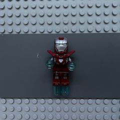 lego super heroes sh0232 Silver Centurion (Iron Man minifigure- Mark 33 Armor)