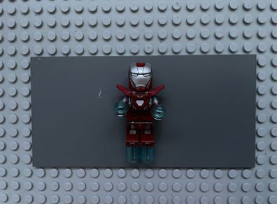 lego super heroes sh0232 Silver Centurion (Iron Man minifigure- Mark 33 Armor)