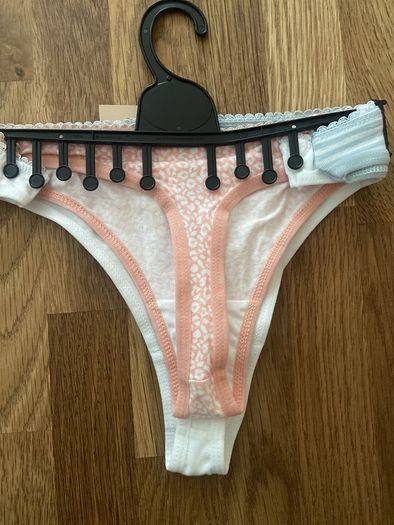 Brand New 3 pack Thongs UK 8