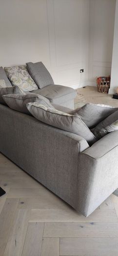 Pillow corner sofa