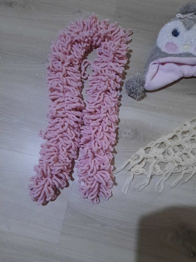 scarfs & hat