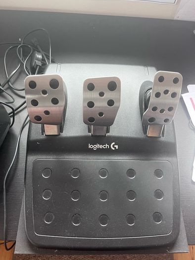 Logitech G29 Driving Force Steering Wheel and Pedals