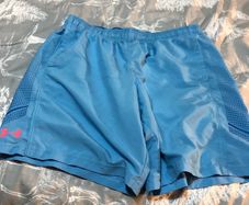 Boys under armour shorts size XL