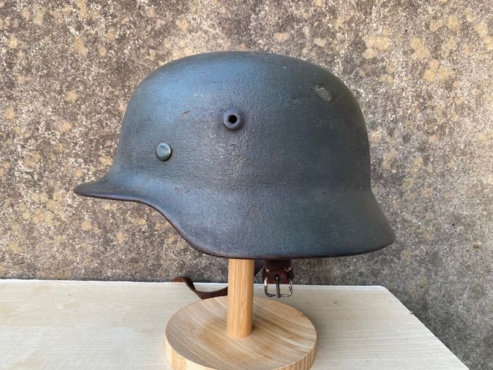 Original German WW2 Reissue M40 Stahlhelm. Militaria