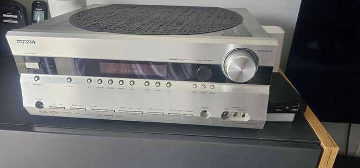 Onkyo TX-SR606 7.1 channel surround receiver silver