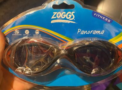 Swimming goggles