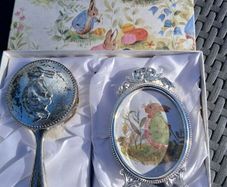 Vintage Brush/Photoframe Set