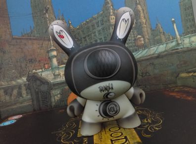 Kidrobot Dunny Stage 1 Amp ! by McBees Artist ! from Evolved Series ! Rarity 1/20 ! Vinyl Figure !