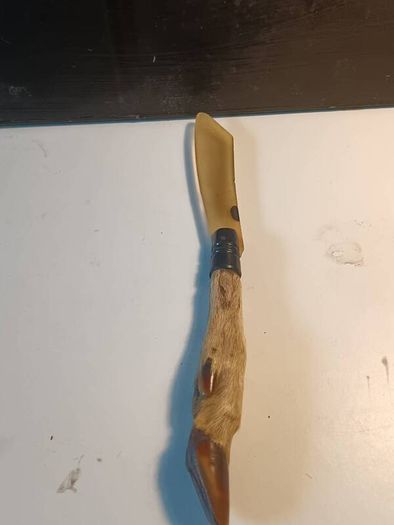 Mid Nineteenth Century Deer Hoof and Horn Page Turner