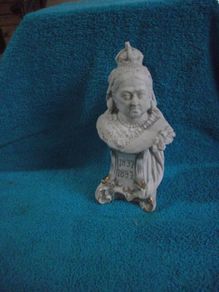 Bisque Pottery bust of Queen Victoria - Diamond Jubilee 1897